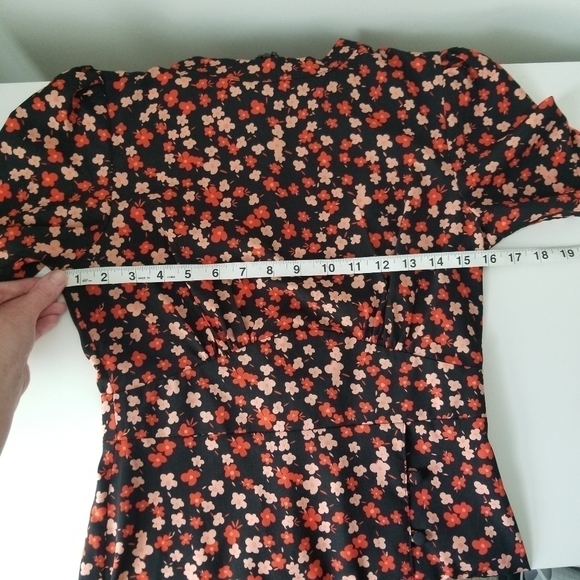 ASOS Floral Short Sleeve Midi Dress Black/ Red Size 4 - Picture 4 of 11